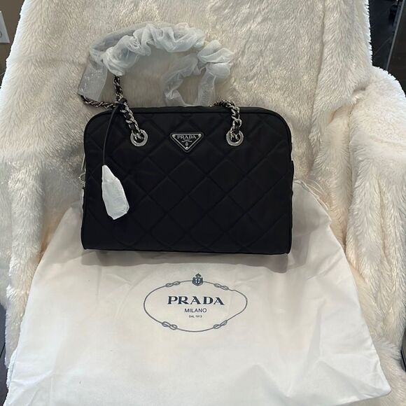 Prada quilted bag - Picture 2 of 13